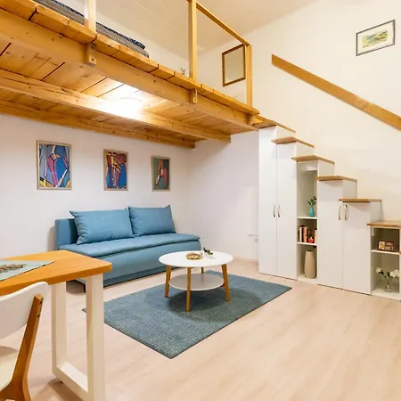 Blue & Wood Loft In Soul * Budapeşte