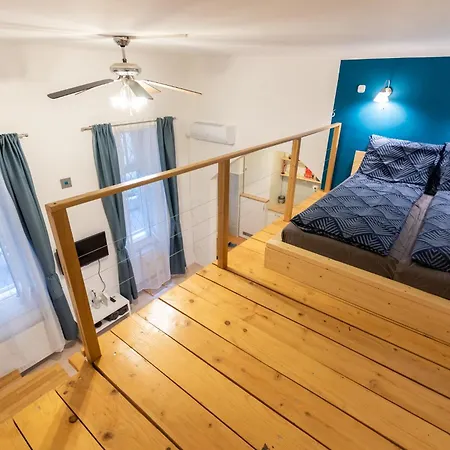 Daire Blue & Wood Loft In Soul Budapeşte