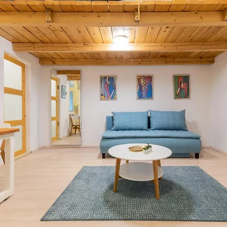 Blue & Wood Loft In Soul * Budapest